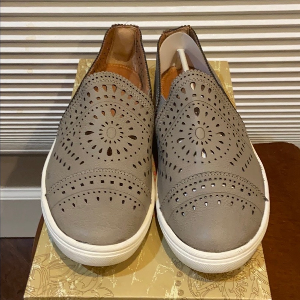 COPY - NIB American Rag Co. Shannen Slip on Sneakers
